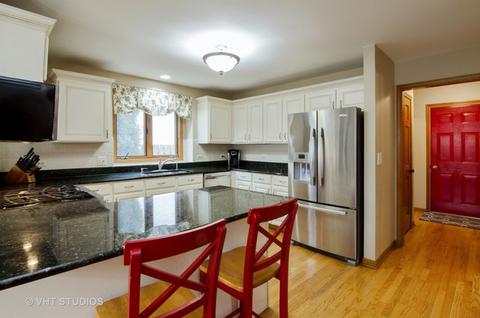 885 Pearson Rd, Cary, IL 60013 photo 5