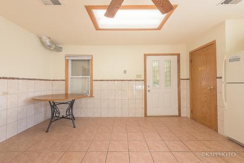 8521 S 77th Ct, Bridgeview, IL 60455 photo 26