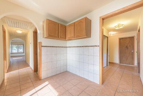 8521 S 77th Ct, Bridgeview, IL 60455 photo 11