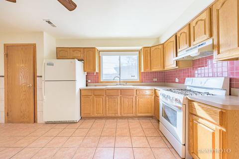 8521 S 77th Ct, Bridgeview, IL 60455 photo 10
