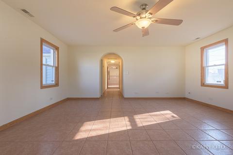 8521 S 77th Ct, Bridgeview, IL 60455 photo 6
