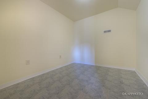 8521 S 77th Ct, Bridgeview, IL 60455 photo 16