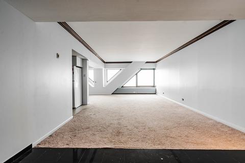 175 E Delaware Pl #8408, Chicago, IL 60611 photo 29