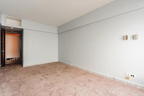 175 E Delaware Pl #8408, Chicago, IL 60611 photo 26