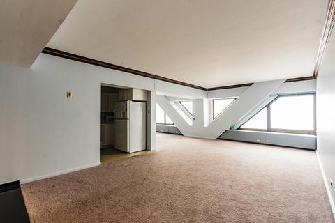 175 E Delaware Pl #8408, Chicago, IL 60611 photo 8