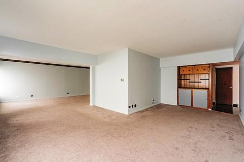 175 E Delaware Pl #8408, Chicago, IL 60611 photo 6