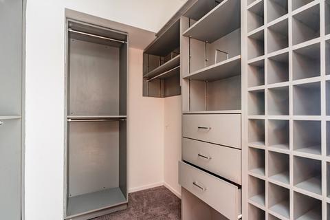175 E Delaware Pl #8408, Chicago, IL 60611 photo 22