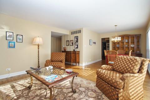 591 Milton Ln, Hoffman Estates, IL 60169 photo 2