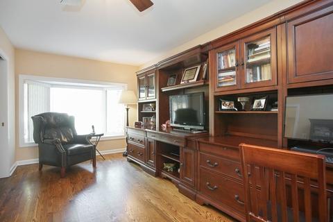 591 Milton Ln, Hoffman Estates, IL 60169 photo 5