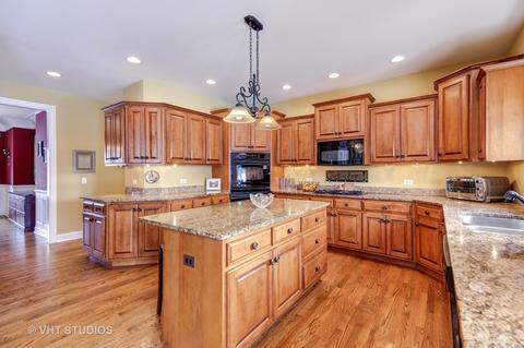 13404 Skyline Dr, Plainfield, IL 60585 photo 5