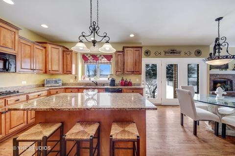 13404 Skyline Dr, Plainfield, IL 60585 photo 4
