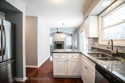 1214 Cimarron Dr, Cary, IL 60013 photo 9