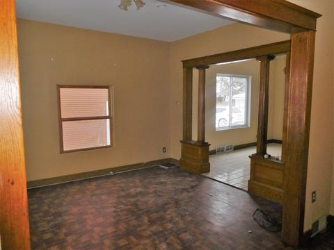 719 E Benton St, Aurora, IL 60505 photo 2