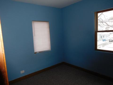 719 E Benton St, Aurora, IL 60505 photo 11