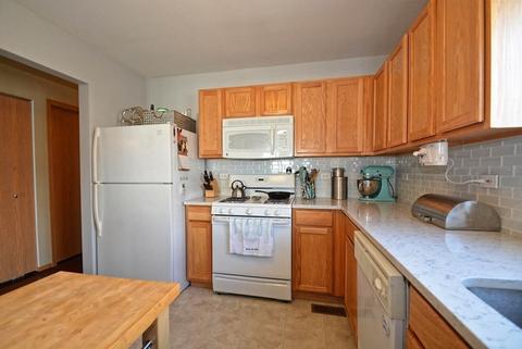 836 Symphony Dr, Aurora, IL 60504 photo 11