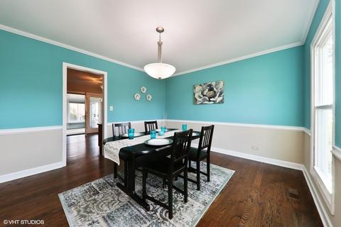 1995 Fairway Ct, Hoffman Estates, IL 60169 photo 3
