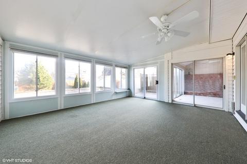 1995 Fairway Ct, Hoffman Estates, IL 60169 photo 11