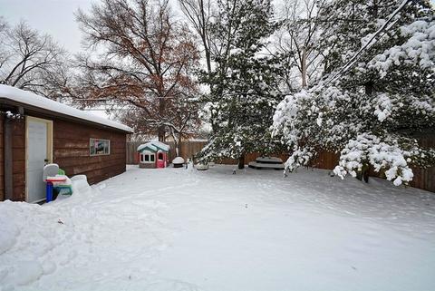 6932 Olympic Dr, Bridgeview, IL 60455 photo 19