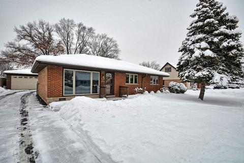 6932 Olympic Dr, Bridgeview, IL 60455 photo 1