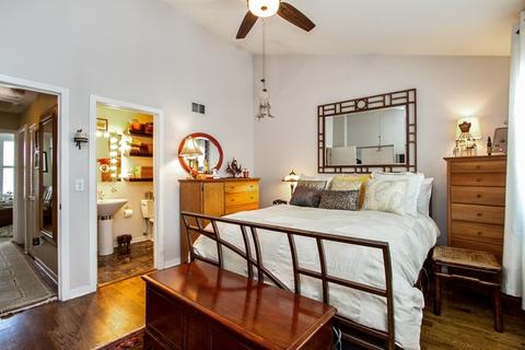 516 E 32nd St #C, Chicago, IL 60616 photo 8