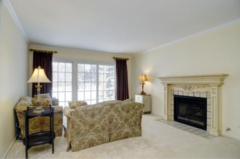 1907 Gresham Cir #A, Wheaton, IL 60189 photo 5
