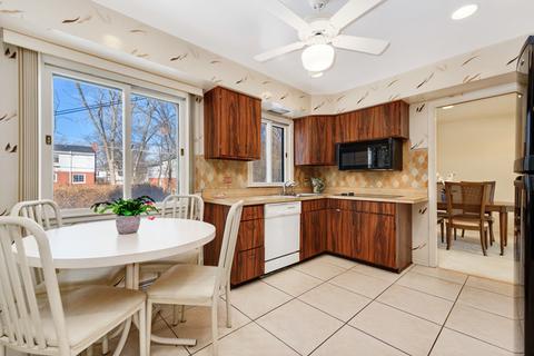 152 Plumtree Rd, Deerfield, IL 60015 photo 9