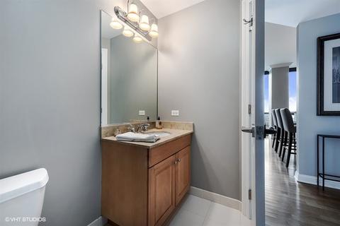 21 E Huron St #3802, Chicago, IL 60611 photo 9