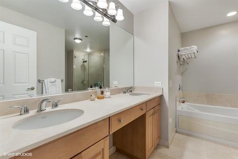 21 E Huron St #3802, Chicago, IL 60611 photo 7