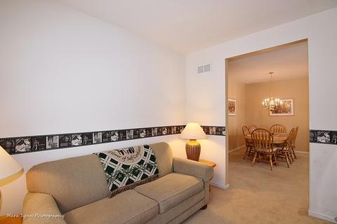 2539 Edgewater Dr, Elgin, IL 60124 photo 12