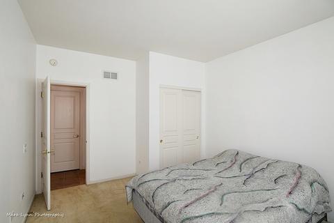2539 Edgewater Dr, Elgin, IL 60124 photo 6