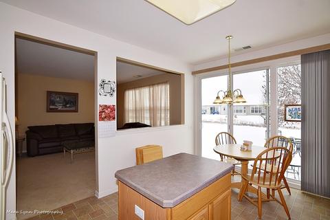 2539 Edgewater Dr, Elgin, IL 60124 photo 18