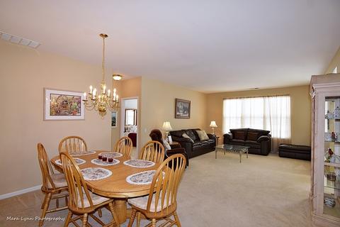 2539 Edgewater Dr, Elgin, IL 60124 photo 8