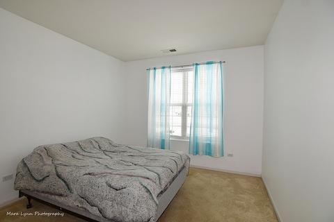 2539 Edgewater Dr, Elgin, IL 60124 photo 5
