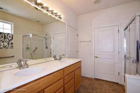 2539 Edgewater Dr, Elgin, IL 60124 photo 26