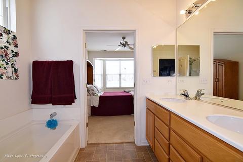 2539 Edgewater Dr, Elgin, IL 60124 photo 28