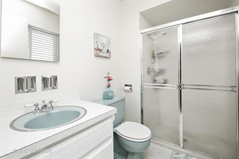 798 S Westgate Rd, Des Plaines, IL 60016 photo 7
