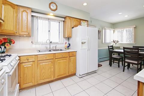 798 S Westgate Rd, Des Plaines, IL 60016 photo 3