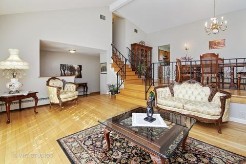 798 S Westgate Rd, Des Plaines, IL 60016 photo 2