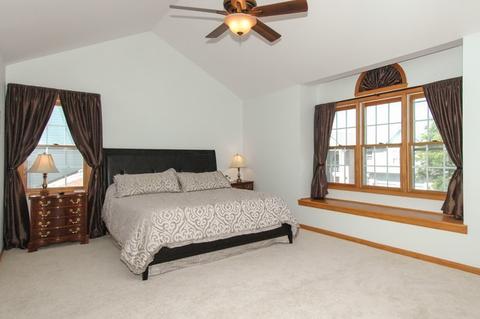 1450 Della Dr, Hoffman Estates, IL 60169 photo 14