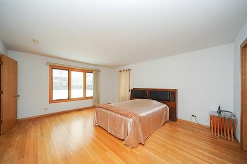 2120 Beechnut Rd, Northbrook, IL 60062 photo 9