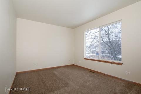 908 Dewey St, Harvard, IL 60033 photo 8