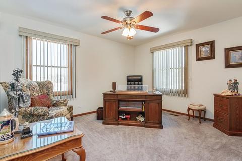 1160 Honeysuckle Dr, Wheeling, IL 60090 photo 12