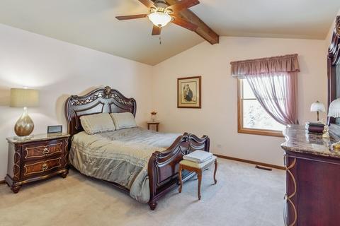 1160 Honeysuckle Dr, Wheeling, IL 60090 photo 8