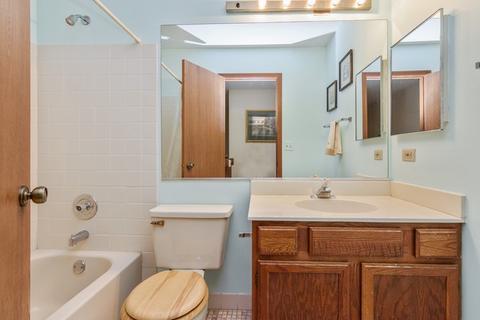 1160 Honeysuckle Dr, Wheeling, IL 60090 photo 13