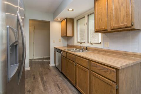 3402 Halifax Dr #B, Champaign, IL 61822 photo 9