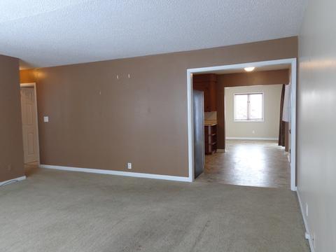 528 Park Ave, Sycamore, IL 60178 photo 4