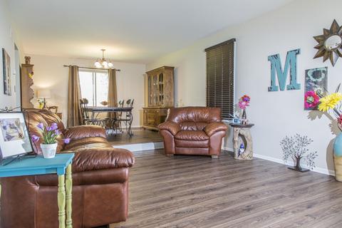 710 Heather Ln, Bartlett, IL 60103 photo 3