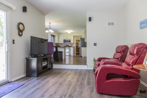 710 Heather Ln, Bartlett, IL 60103 photo 8