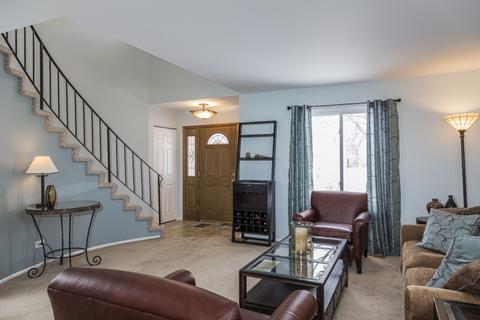 801 W Beechtree Ln, Bartlett, IL 60103 photo 3