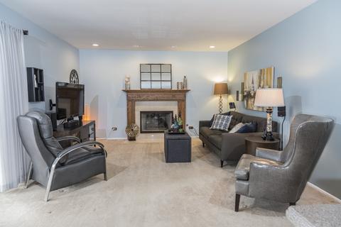 801 W Beechtree Ln, Bartlett, IL 60103 photo 7
